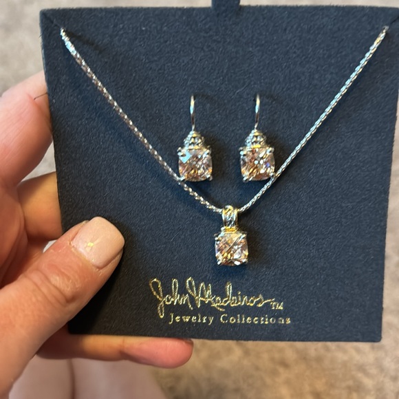 John Madeiros Champagne Cushion Cut Set - Picture 3 of 3